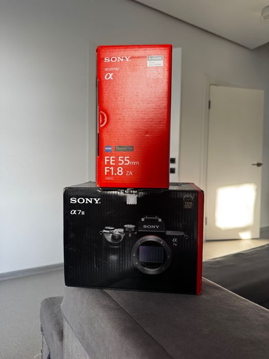 Продам Sony a7III с объективом