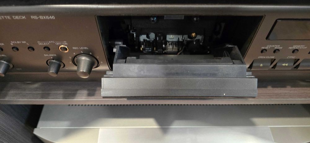 Deck Technics RS-BX646 3 capete, bias reglabil, perfect functional - La cere Pot Trimite Si Video !