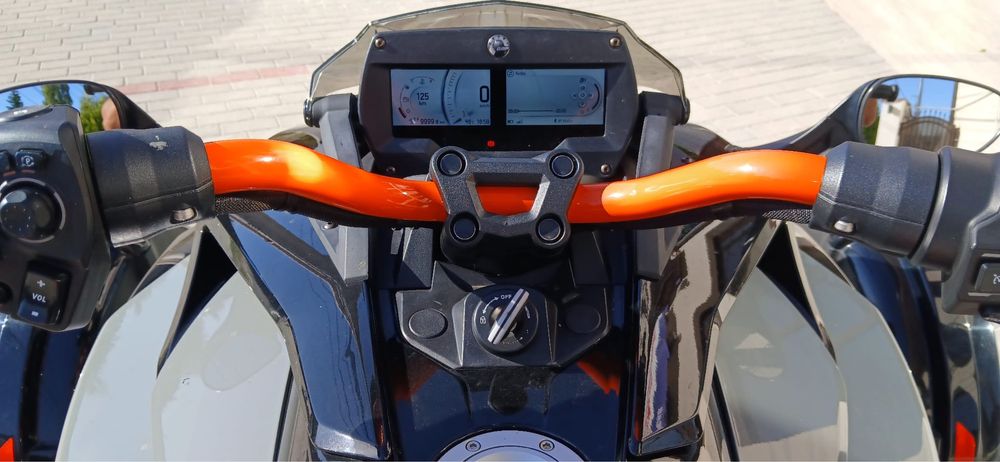 Triciclu Can am Spyder 2022