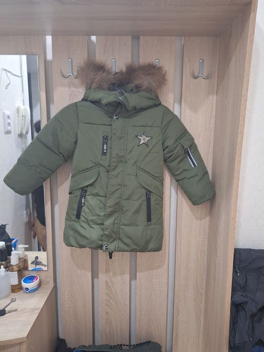 Продам детскую куртку