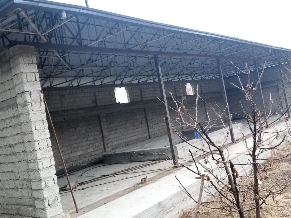 biz sizlar uchun xar hil turdagi tomlar katejlar stadionlarni o'rnatib