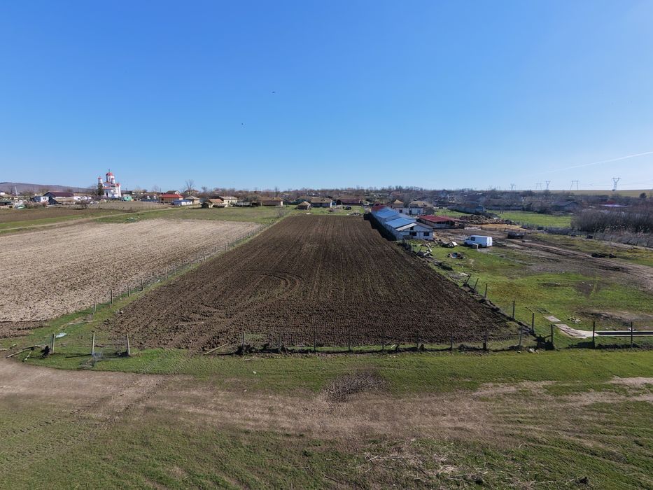 Teren intravilan 6500mp imprejmuit