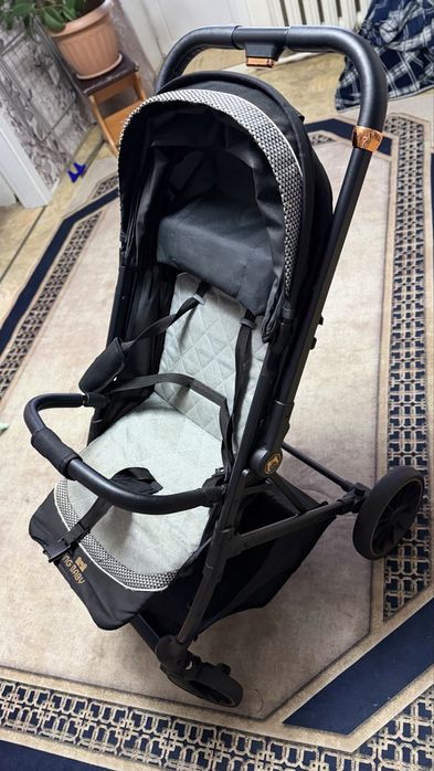 Продам прогулочную коляску