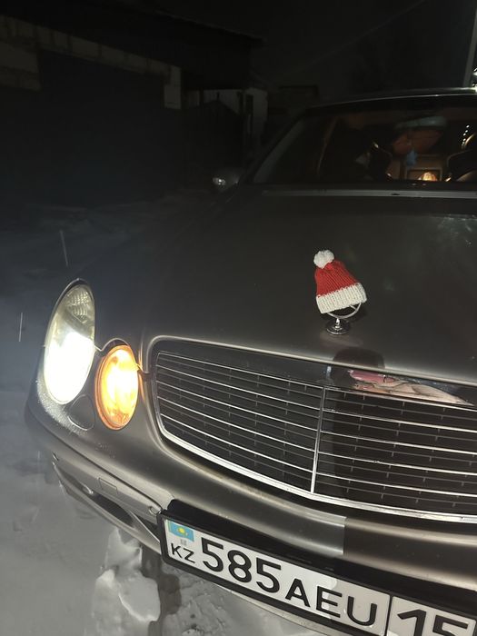 Шапочка на значок Мерседес