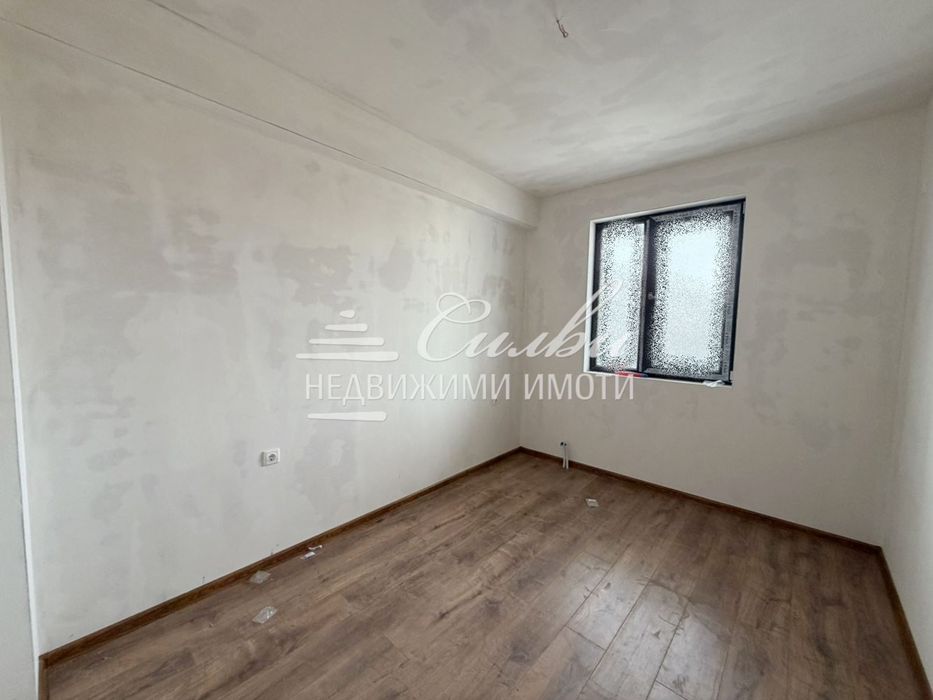 Продава се Тристаен апартамент в Шумен, Тракия - 84 кв.м за 729 €/кв.м - Снимка #2