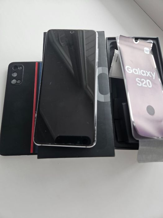 Продам Samsung Galaxy S20