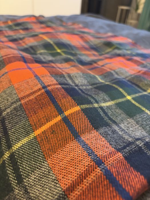 fular Gap carouri verde rosu bleumarin in stare foarte buna