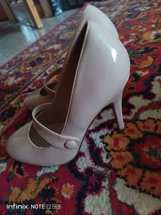 Туфли на каблуке новые