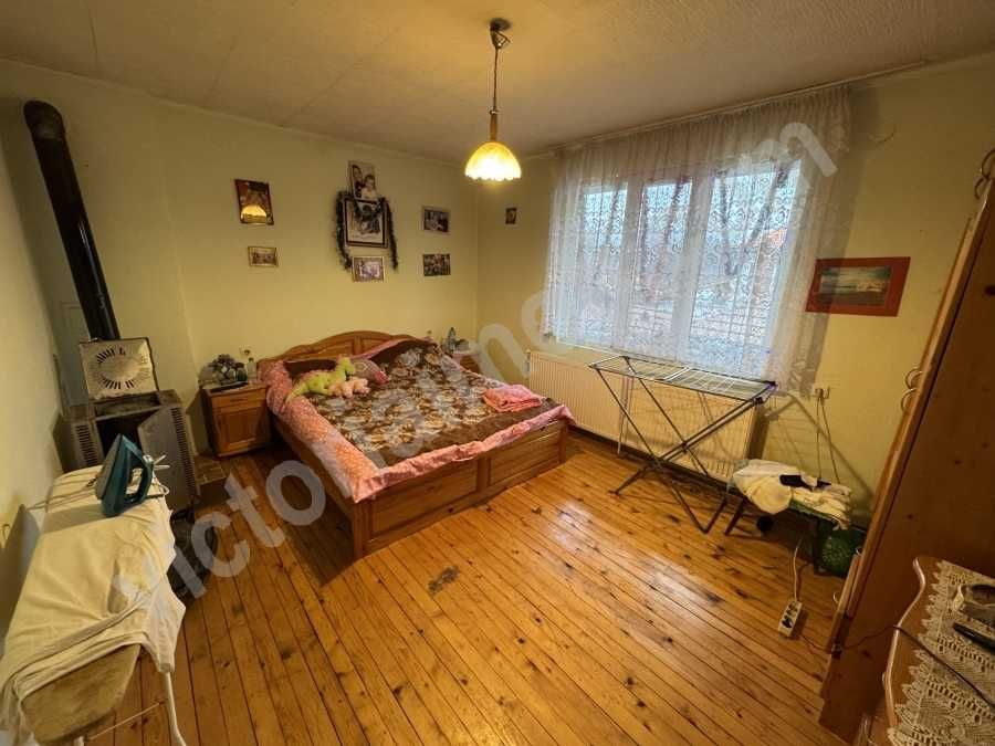 Етаж от къща в Дебелец