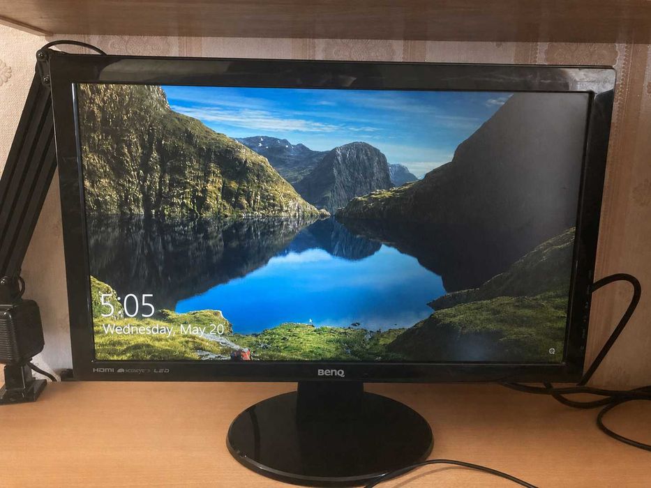 Монитор BenQ Full HD