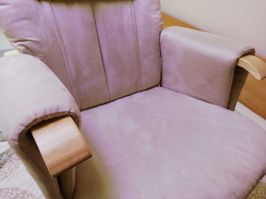 Регулируемо Кресло Фотьойл Люлеещ Стол Кърмене Tutti BambiniТабуретка