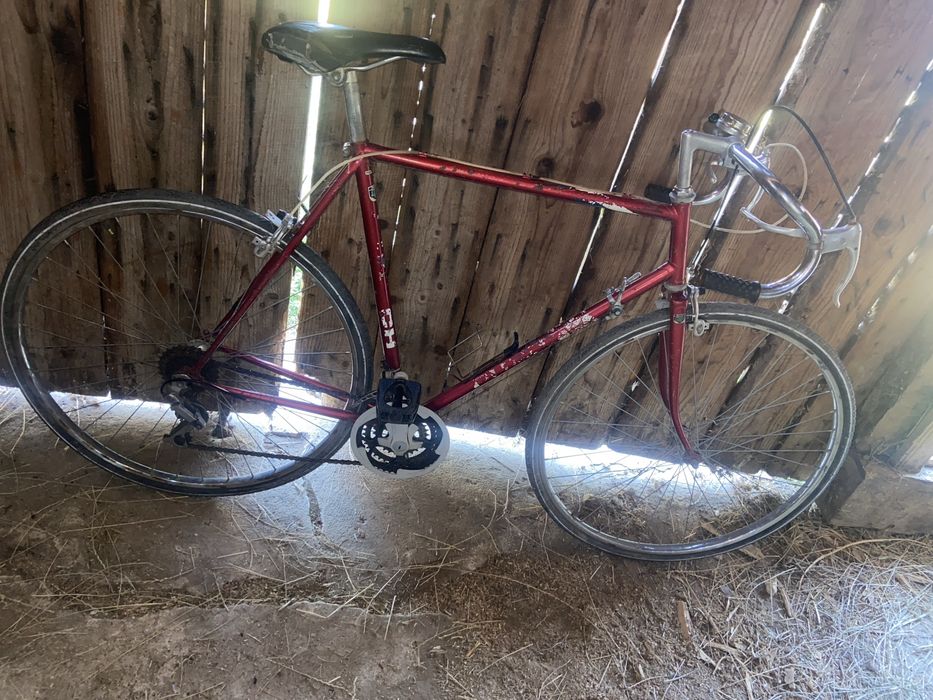 Bicicletă cursieră clasică funcională