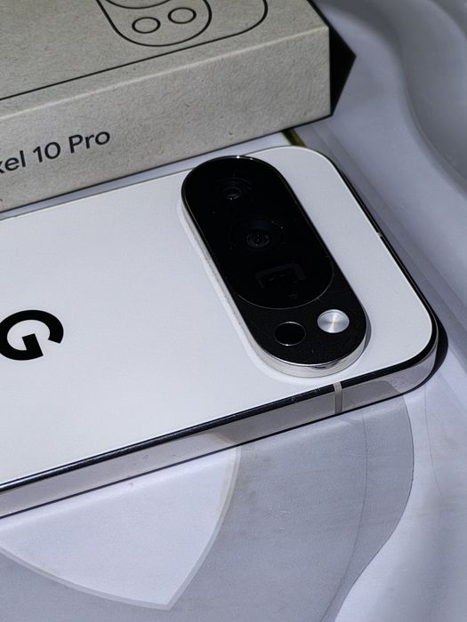 Google Pixel 10 Pro Porcelain
