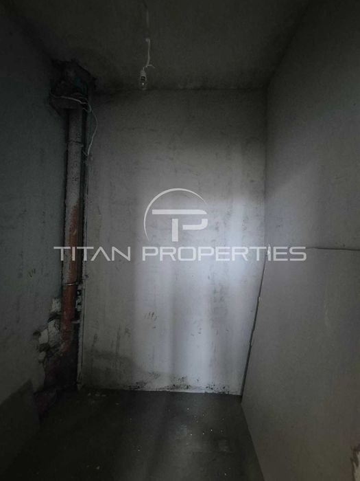 Двуетажна къща в Коматево