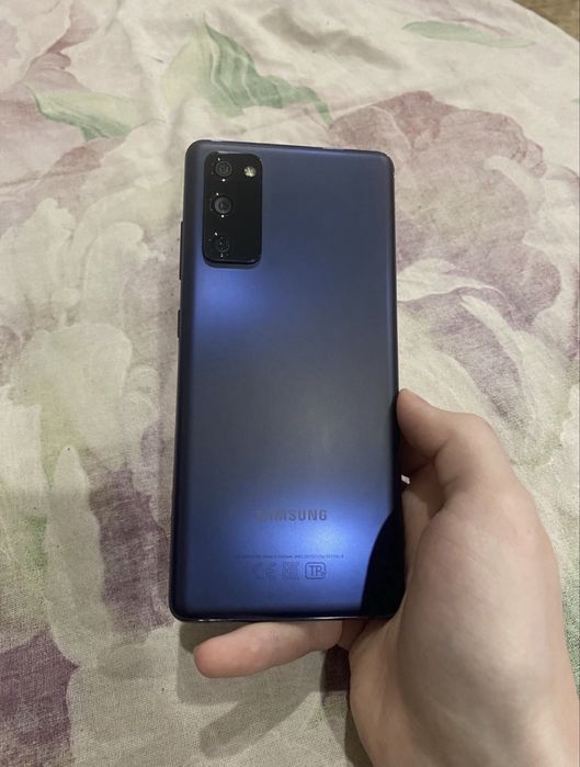 Продам телефон Samsung S20 Fe 128Gb