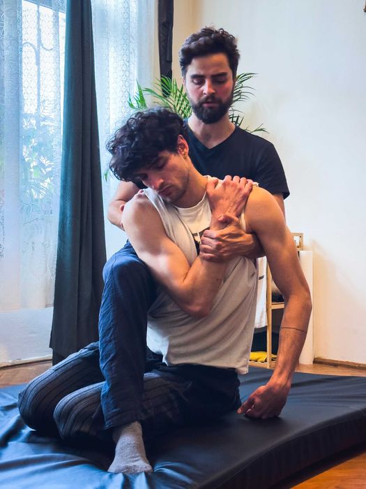 Masaj Terapeutic • Coloană • Chiropraxie • Osteopatie