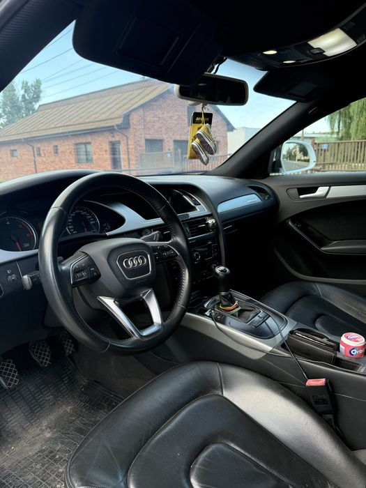 Vand sau schimb audi a4 b8