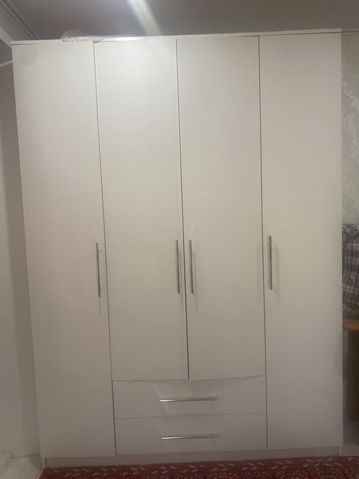 Срочно продается спальный гарнитура