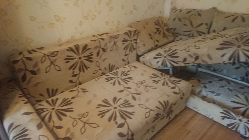 Продам угловой диван