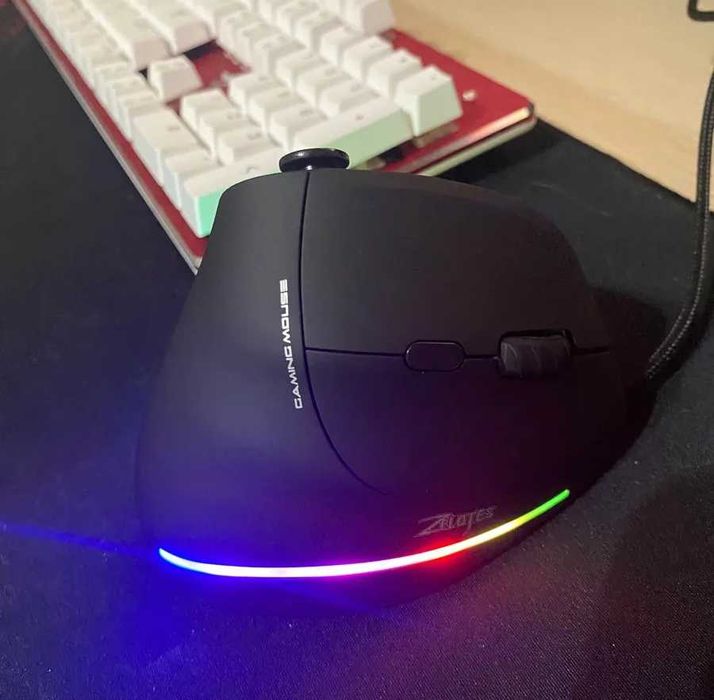 Мышь игровая вертикальная проводная ZELOTES C-18 Оригинал БУ - 1 месяц