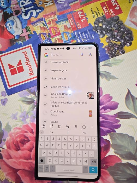 Honor Magic V2 ecran pliabil