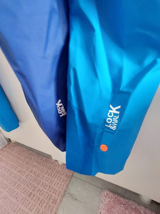 Salopetă /costum ski Decathlon 6 ani.