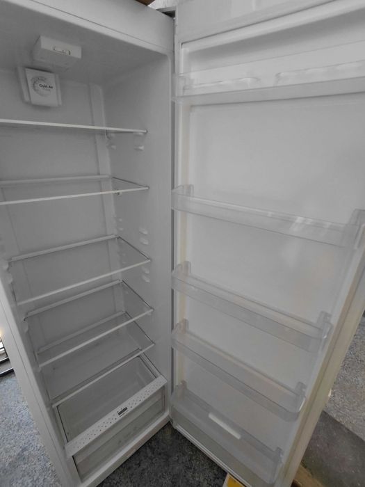 Продавам/заменям НЕРАБОТЕЩ хладилник Finlux EXTRA 37507 (за ремонт или части)