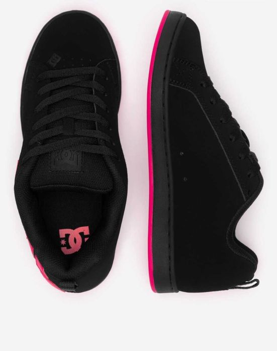 Dc обувки червени