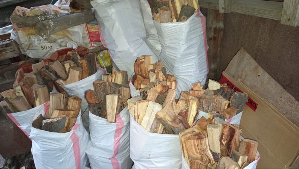 Сухие дрова карагач.