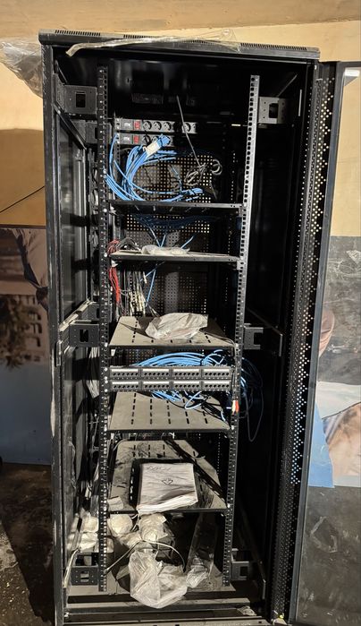 Шкаф коммуникационный Ship,