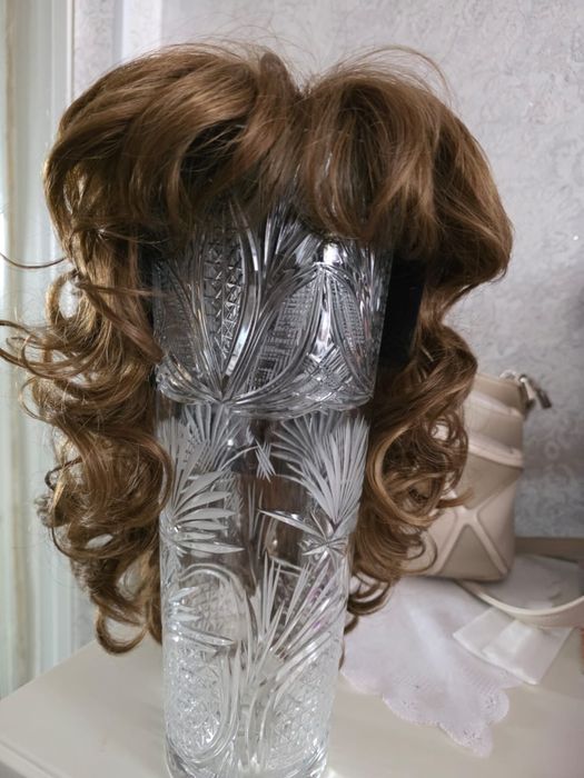 Продаётся. Парик