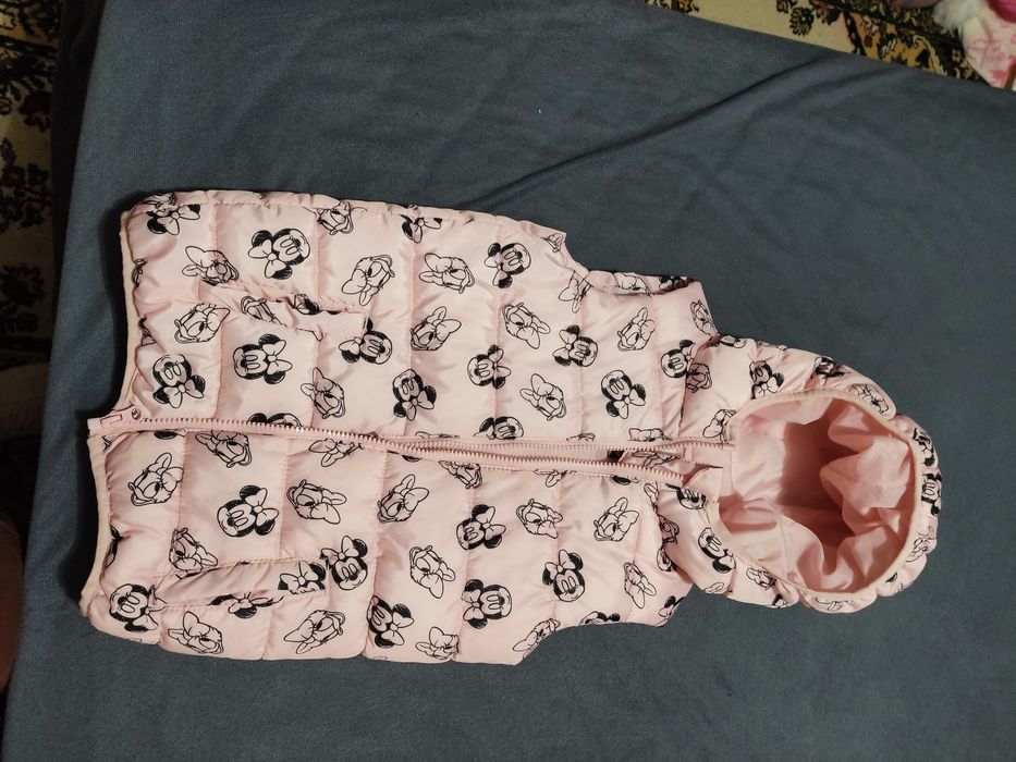 жилетка для девочки+ пакет одежды