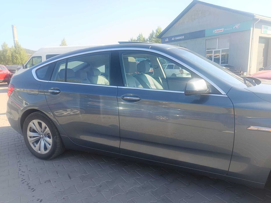 Usa dezechipata BMW Seria 5 GT 2010 ( Pret pe bucata )
