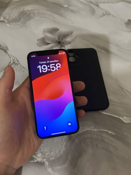 Айфон 12 мини.