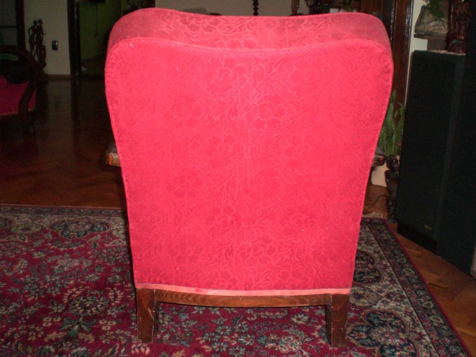 2 броя - запазени ретро фотьойли в червено