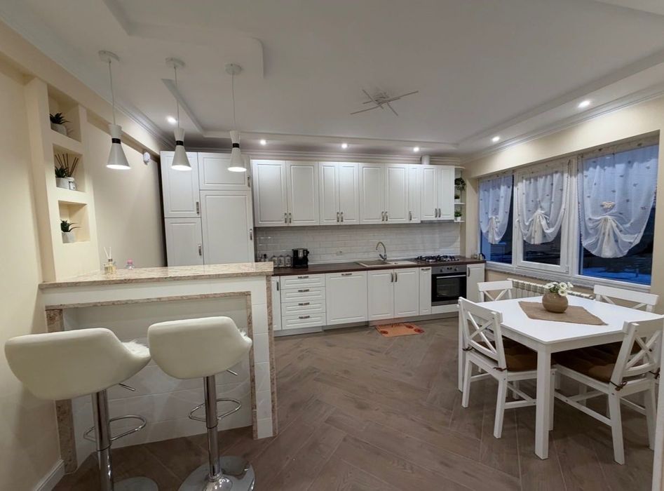 Casa Stelar - Casă / Vilă / Cabană / Închiriere în regim hotelier / Bacău