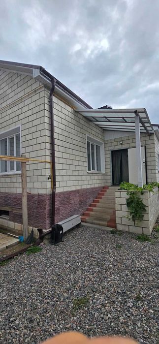 продается просторный дом в районе КСК