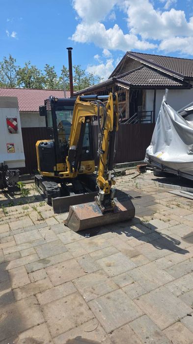 Inchiriez miniexcavator pentru orice tip de lucrare