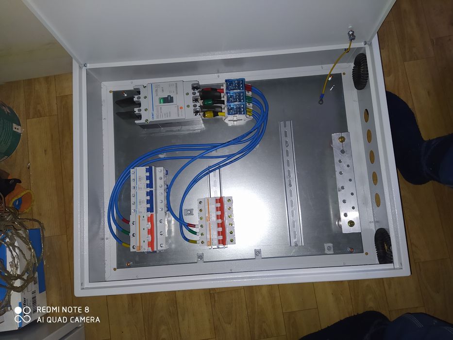 Электрик, услуги электрика