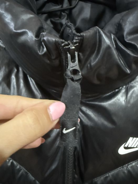 Дамско оригинално яке на NIKE
