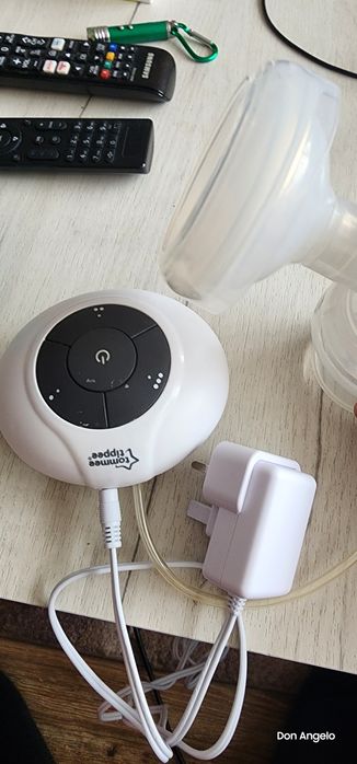 Помпа за кърма Tommee Tippee
