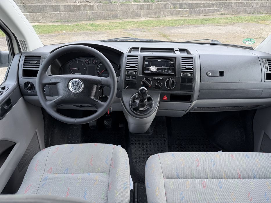 Volkswagen VW Transporter T5 / 1.9 TDI / 105 CP / Lung / 6 locuri / AC