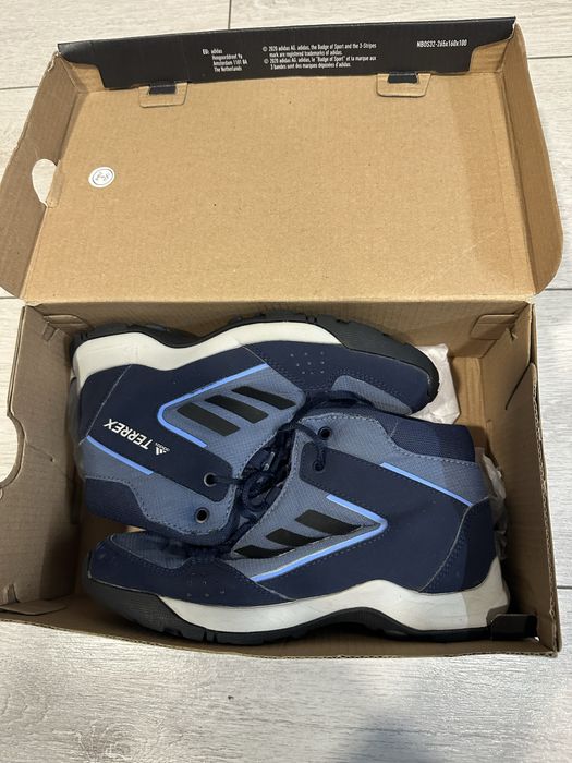 Зимни детски обувки Adidas Terrex 32