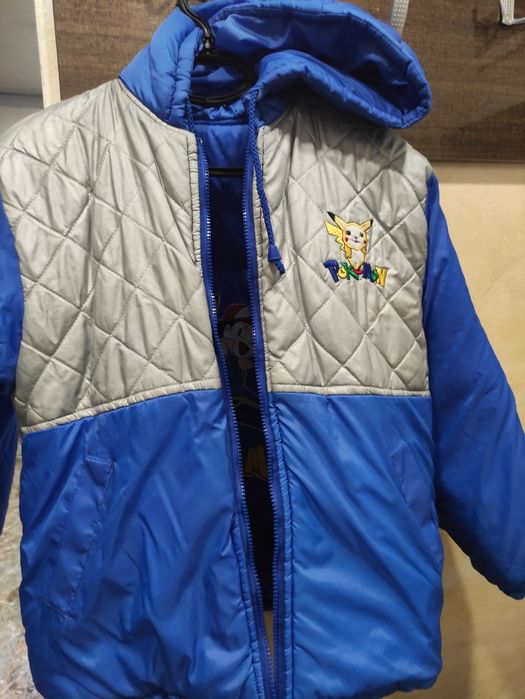 Зимно двулицево яке с качулка.