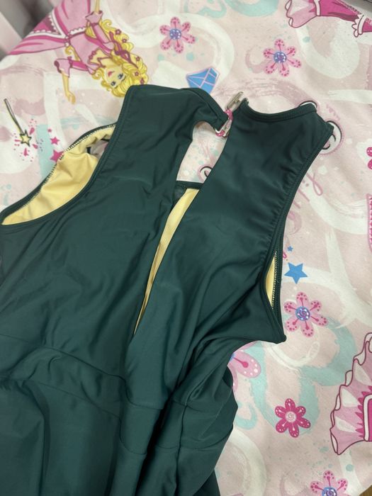 Продам купальники