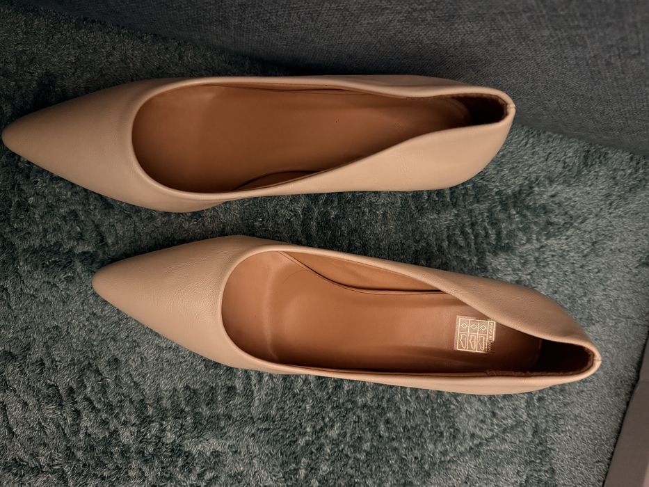 Чисто нови обувки 39 номер