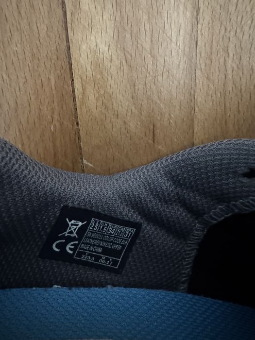Adidasi skechers 34