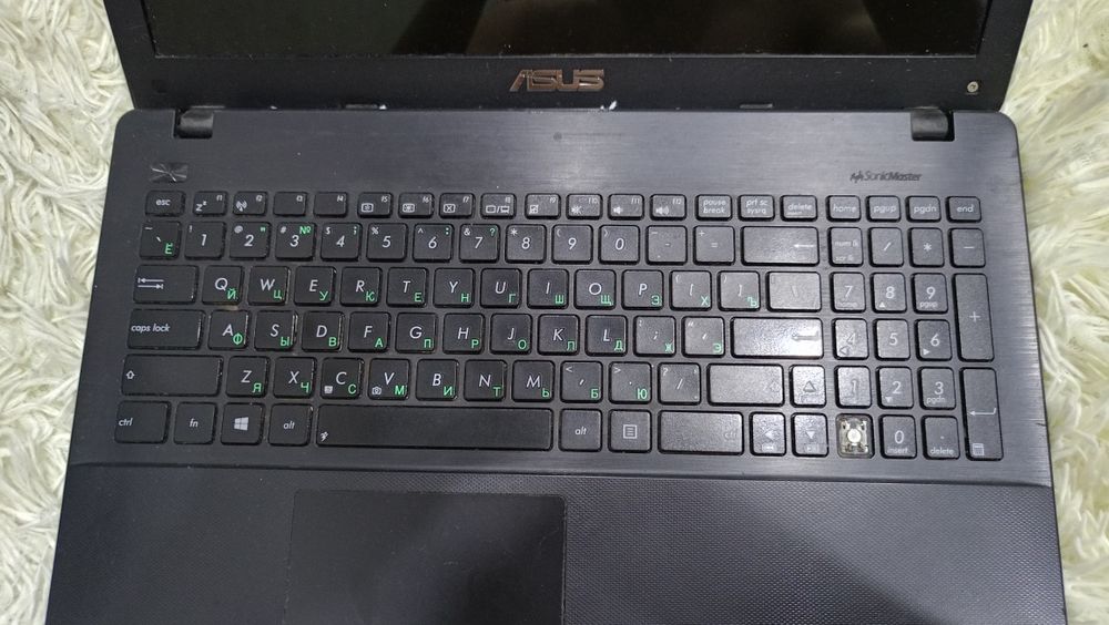 Продам ноутбук по запчастям