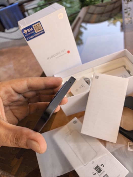 Xiaomi 15T 5G 12\256 в идеальном состоянии в полном комплекте! Флагман