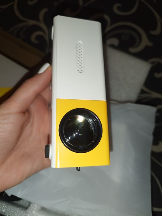 !  НОВ ! Мини лед проектор